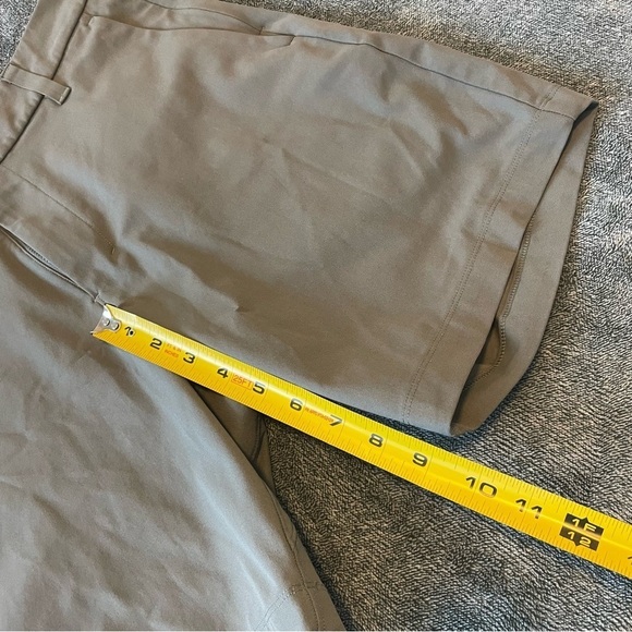 Lululemon Commission Short 7" *Warpstreme
Grey Sage (First Release) Size 30 - Picture 10 of 12